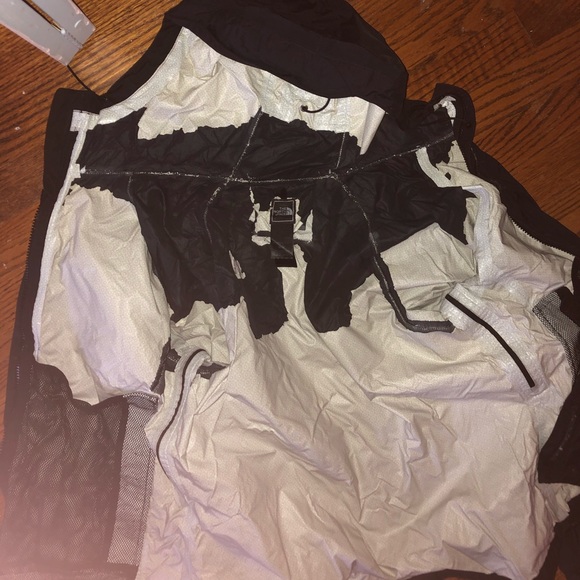 The North Face Rain Coat - Picture 4 of 5